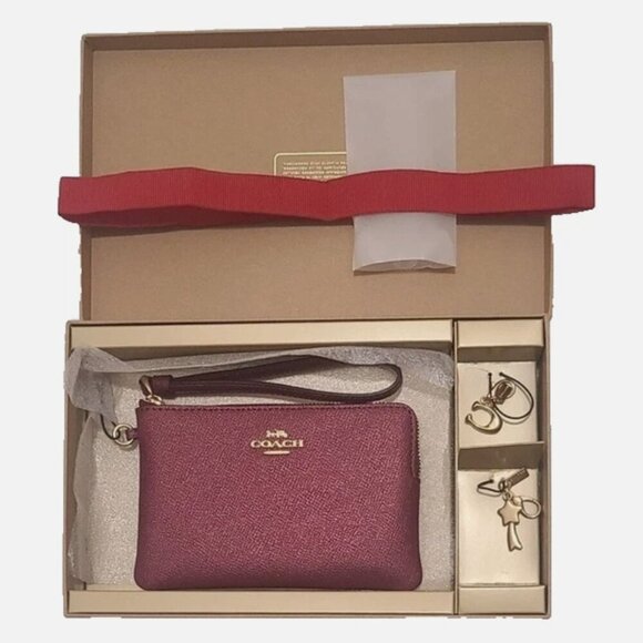 Coach Crossgrain Leather Corner Zip Wristlet Charms Boxed Gift Set For Gifting - Picture 1 of 4